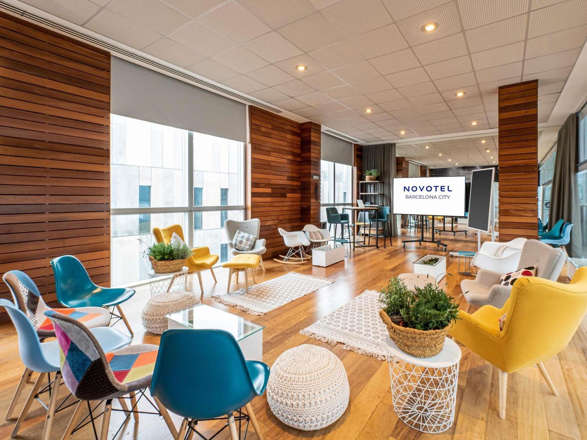 Novotel Barcelona City — Photos 1